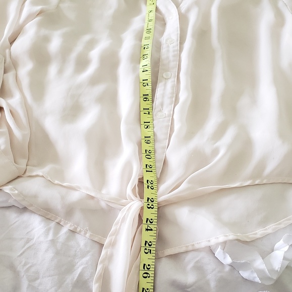 Beautiful cream blouse with lace - Picture 7 of 7